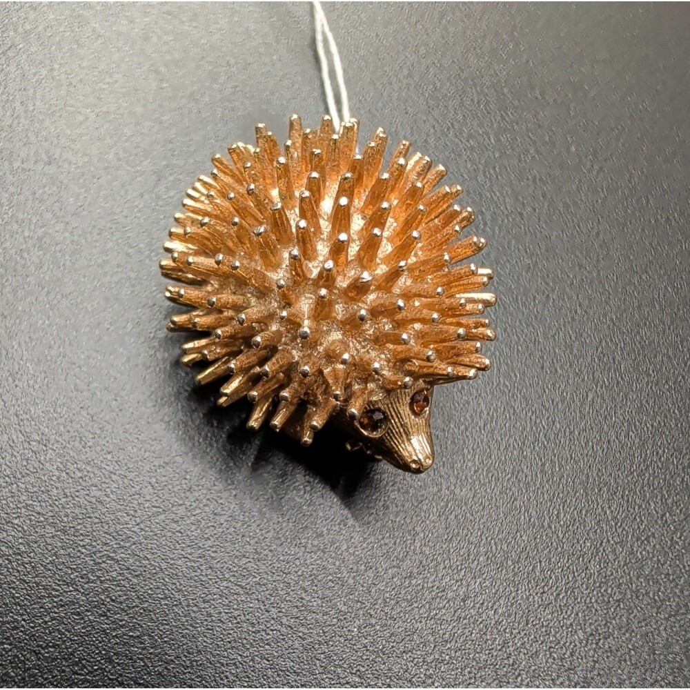 SARAH COVENTRY Jewelry Gold Tone Hedgehog Porcupine Brooch Pin w/Rhinestone Eyes